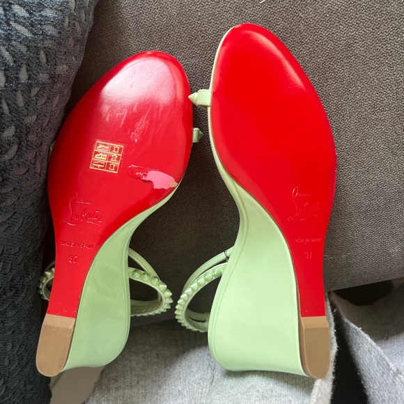 Christian Louboutin So Me 85 studded patent-leather wedge sandals - Picture 5 of 10